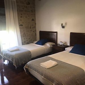 Habitación con 2 Camas Individuales